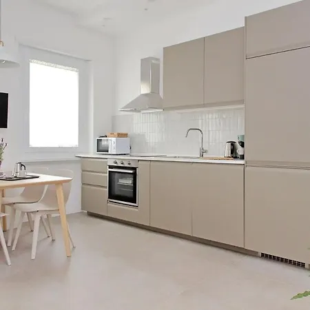 Brand New Modern 2 Stops To Colosseum Apartament *