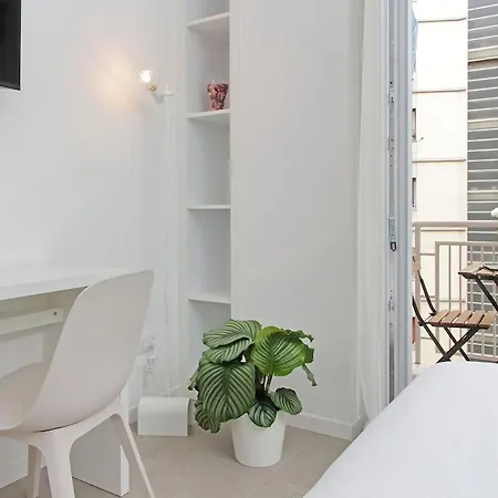 Apartament Brand New Modern 2 Stops To Colosseum Rzym
