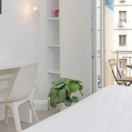 Apartament Brand New Modern 2 Stops To Colosseum *