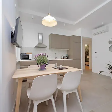 Apartament Brand New Modern 2 Stops To Colosseum *