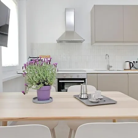 Apartament Brand New Modern 2 Stops To Colosseum