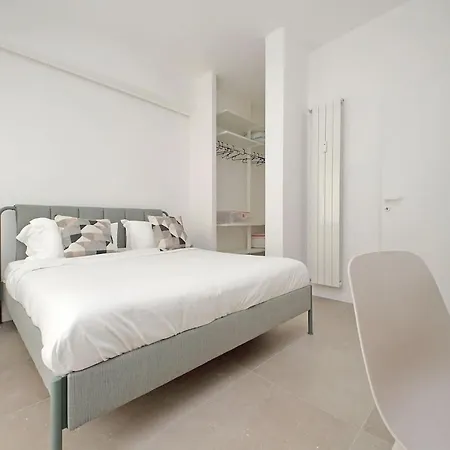 Brand New Modern 2 Stops To Colosseum Apartament *