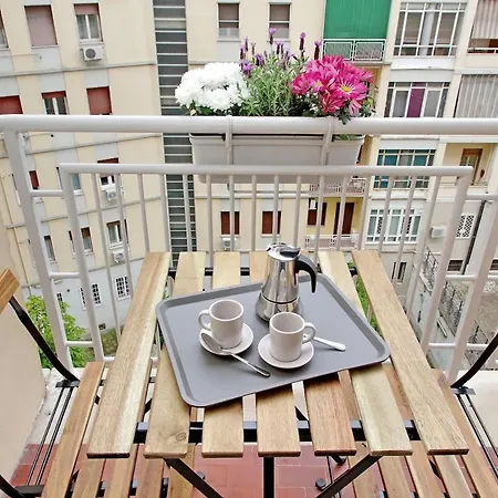 Brand New Modern 2 Stops To Colosseum Apartment